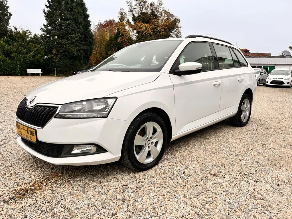 Photo 1 : Skoda Fabia 2020 Essence