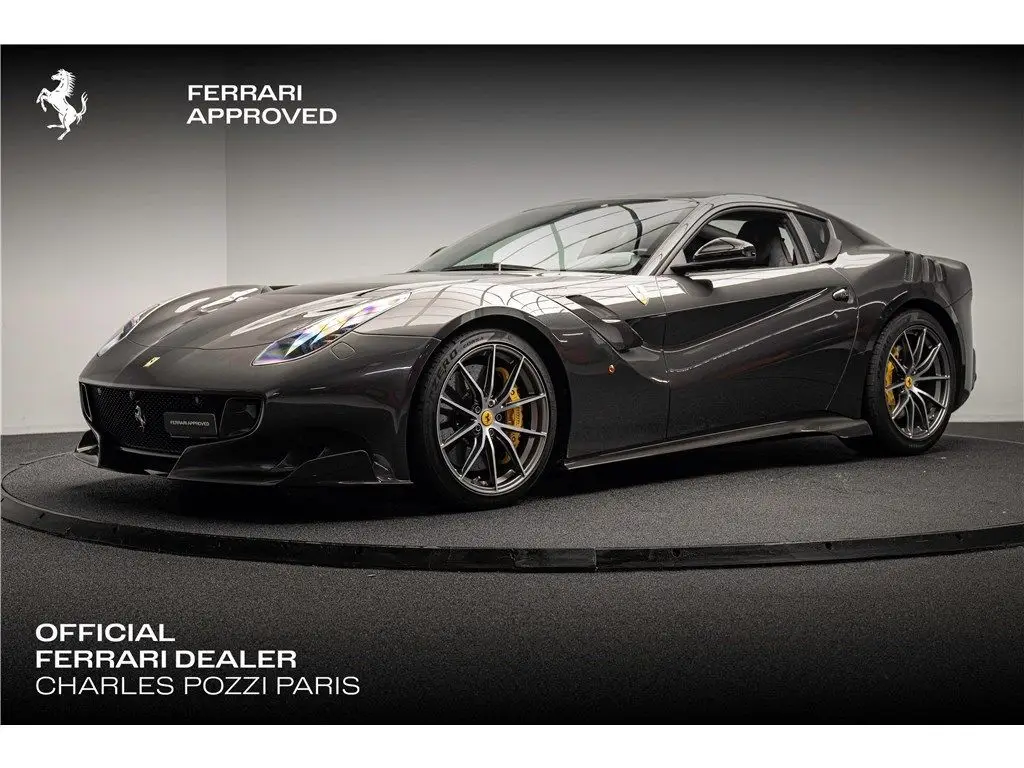 Photo 1 : Ferrari F12 2016 Essence