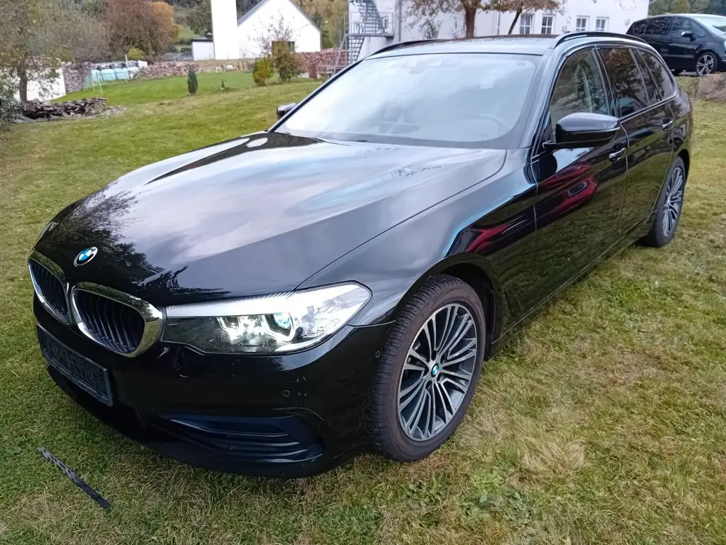 Photo 1 : Bmw Serie 5 2019 Petrol