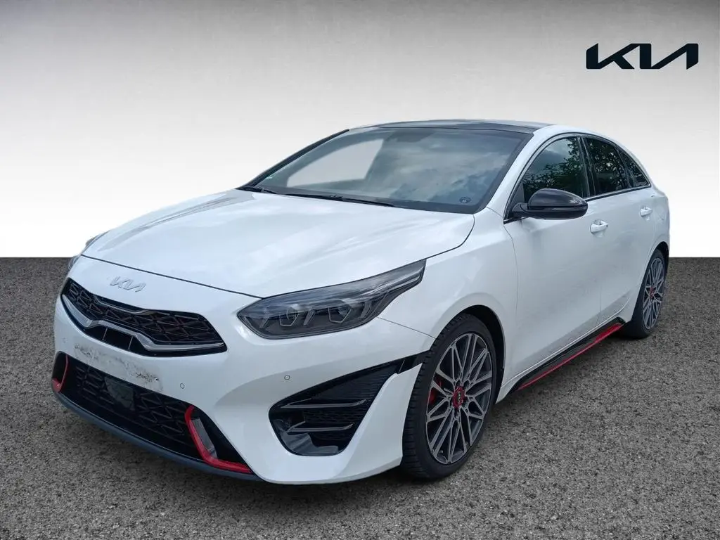 Photo 1 : Kia Proceed 2023 Essence