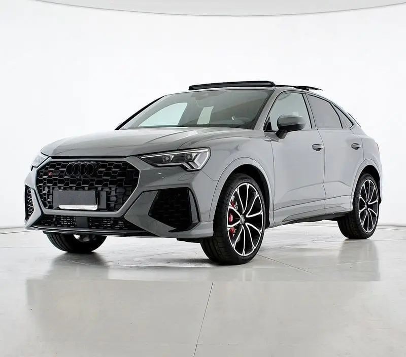 Photo 1 : Audi Q3 2023 Essence