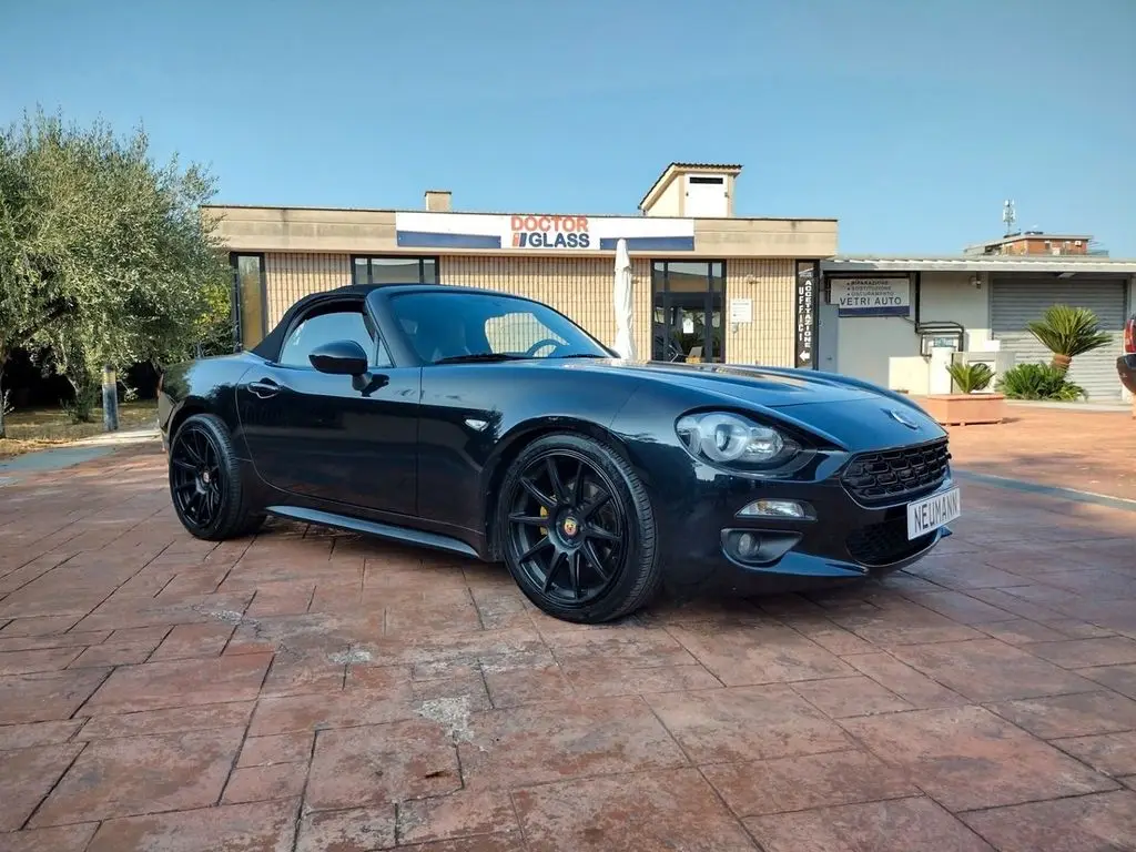 Photo 1 : Fiat 124 Spider 2017 Essence