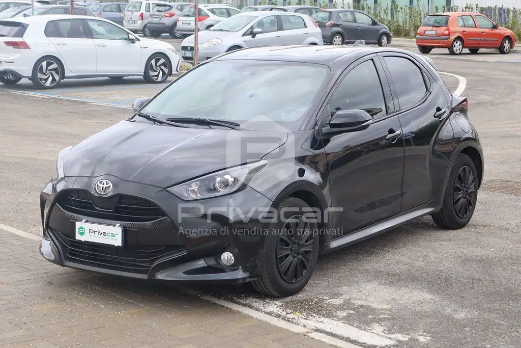 Photo 1 : Toyota Yaris 2023 Petrol