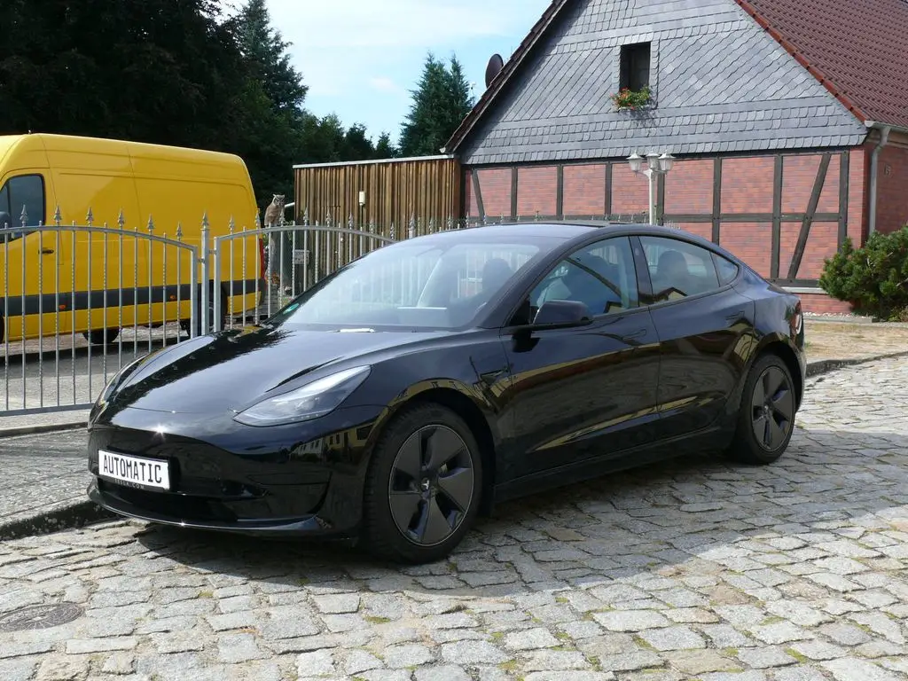 Photo 1 : Tesla Model 3 2022 Non renseigné