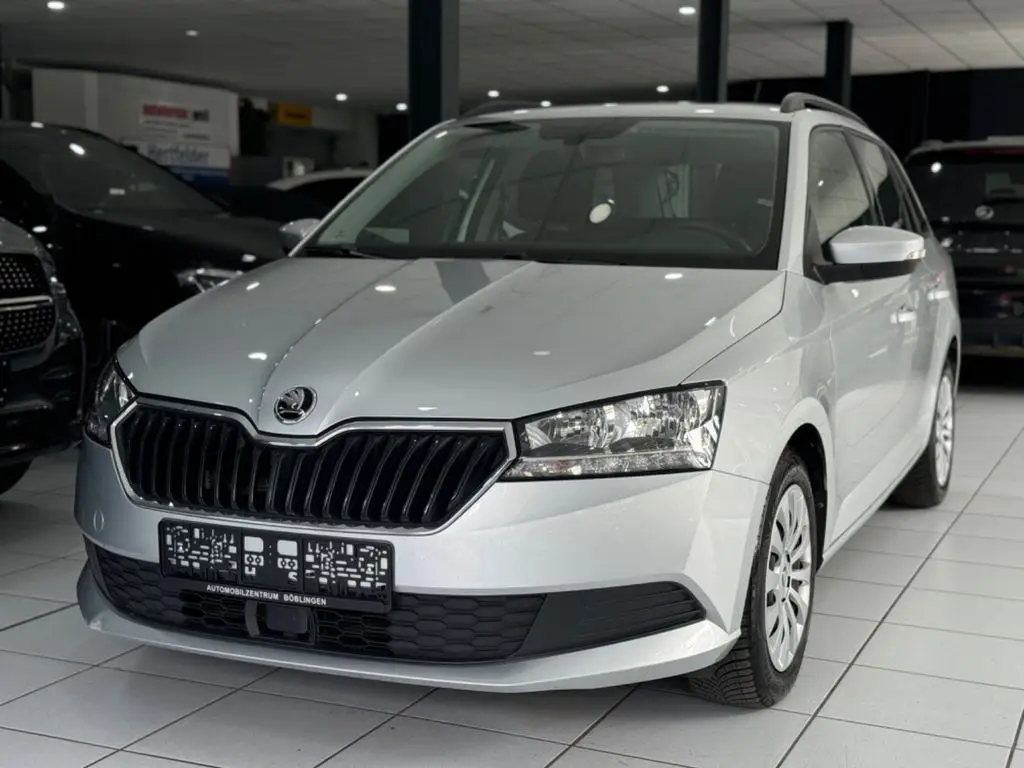 Photo 1 : Skoda Fabia 2021 Essence