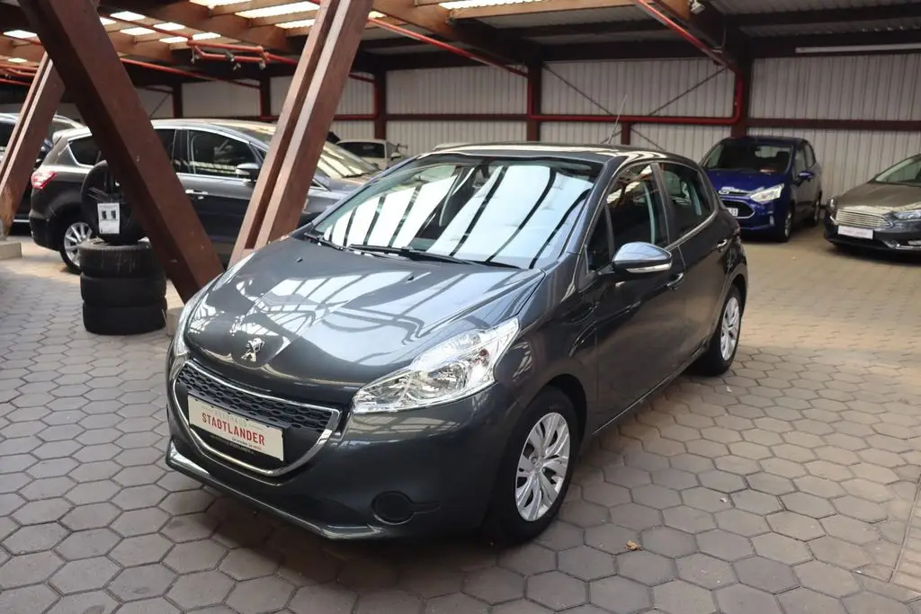 Photo 1 : Peugeot 208 2015 Petrol