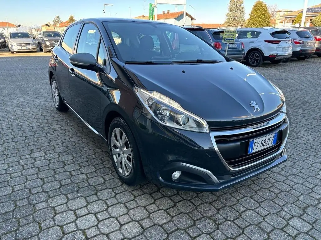 Photo 1 : Peugeot 208 2019 Essence