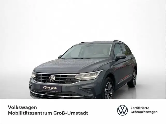 Photo 1 : Volkswagen Tiguan 2023 Essence