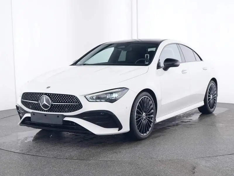 Photo 1 : Mercedes-benz Classe Cla 2023 Petrol