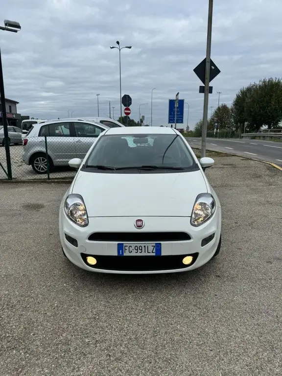 Photo 1 : Fiat Punto 2017 Diesel