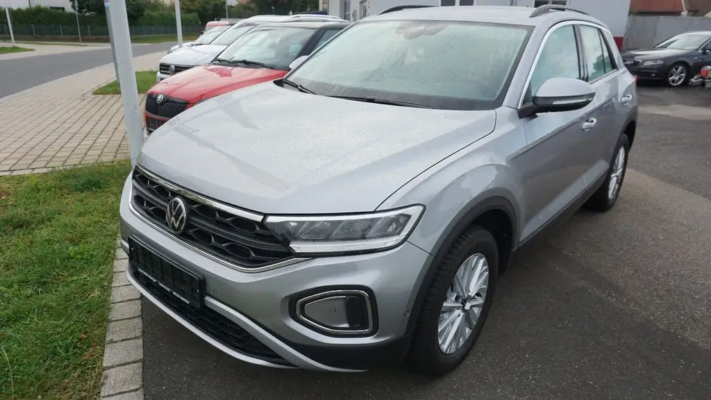 Photo 1 : Volkswagen T-roc 2023 Petrol