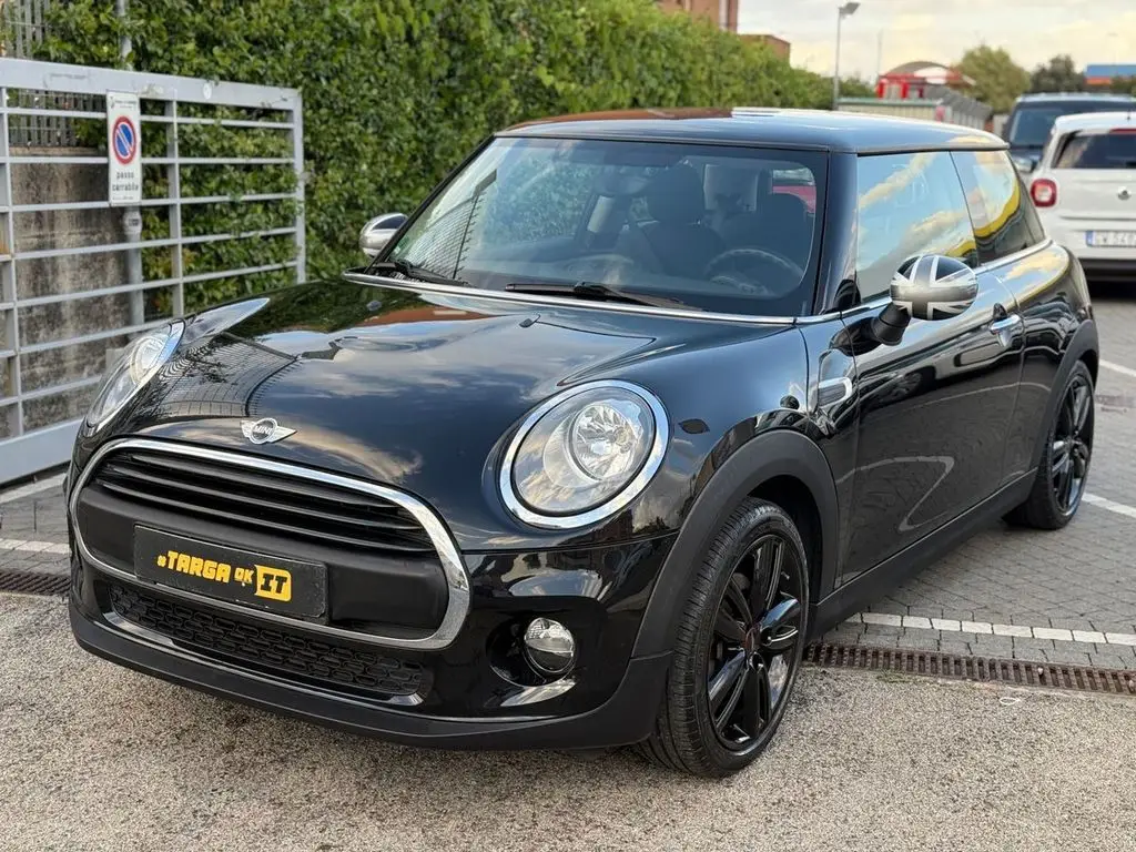 Photo 1 : Mini One 2016 Petrol