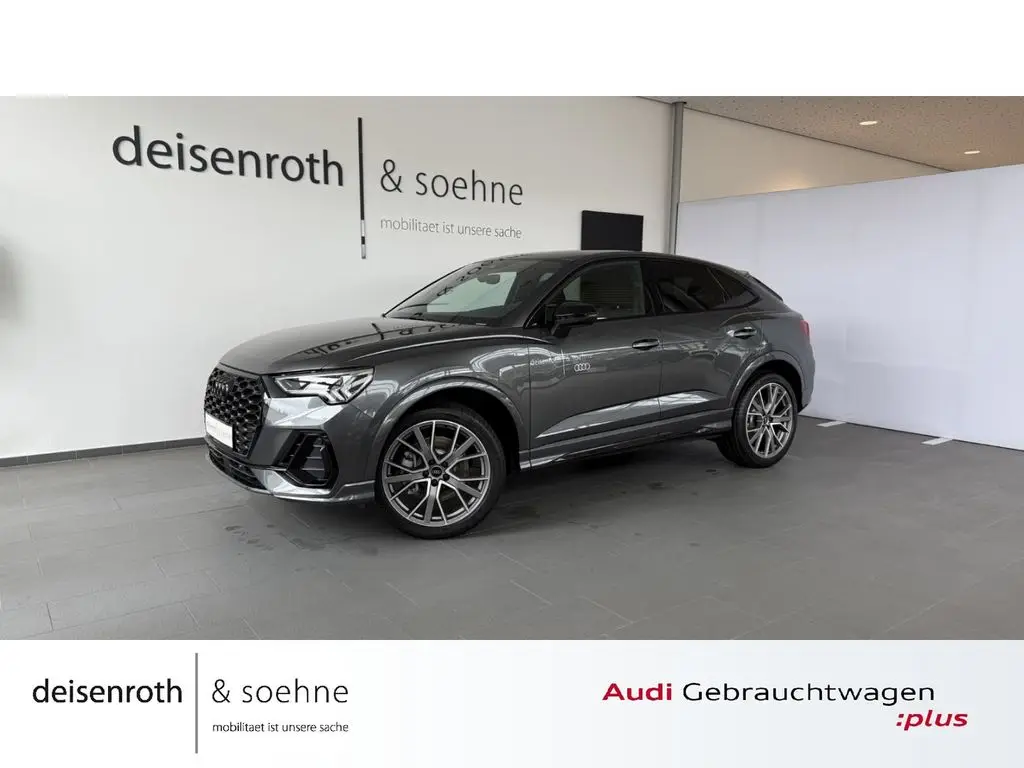 Photo 1 : Audi Q3 2024 Essence