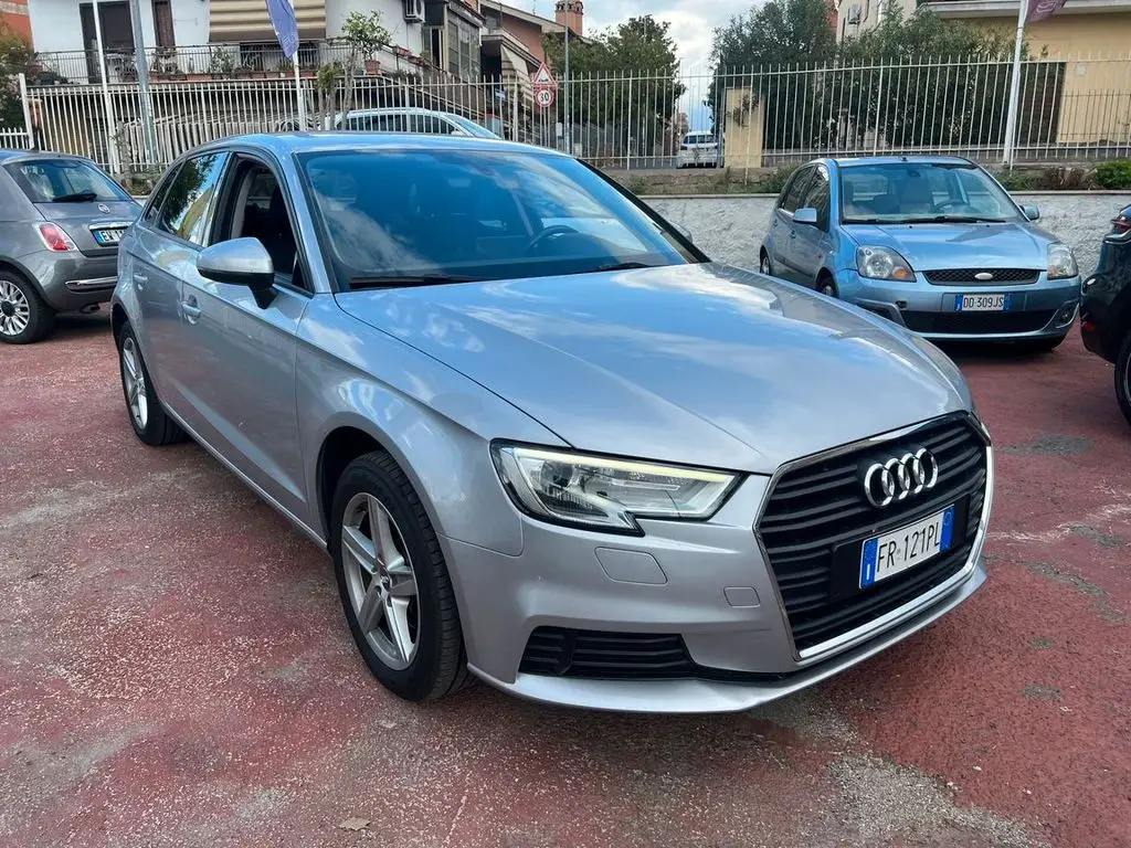 Photo 1 : Audi A3 2018 Diesel