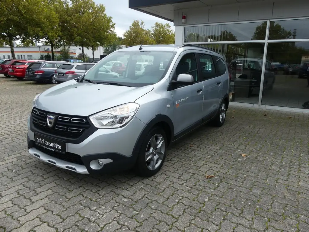 Photo 1 : Dacia Lodgy 2019 Petrol