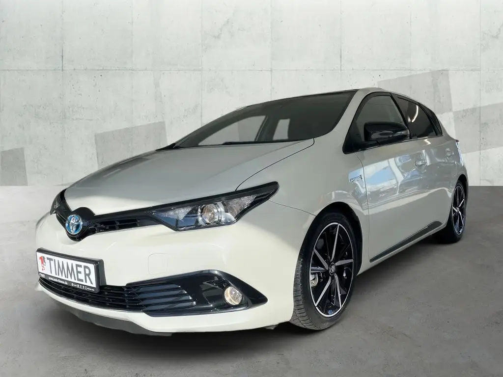 Photo 1 : Toyota Auris 2017 Hybrid