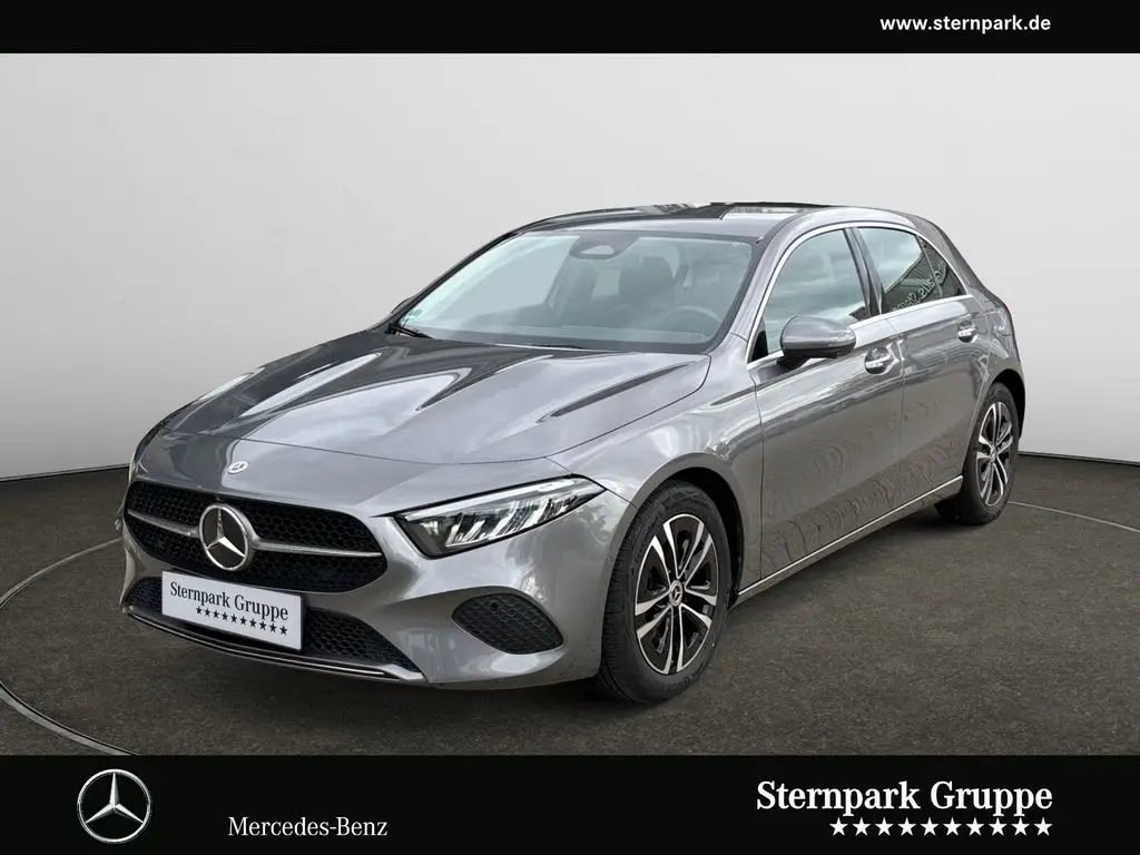 Photo 1 : Mercedes-benz Classe A 2023 Petrol