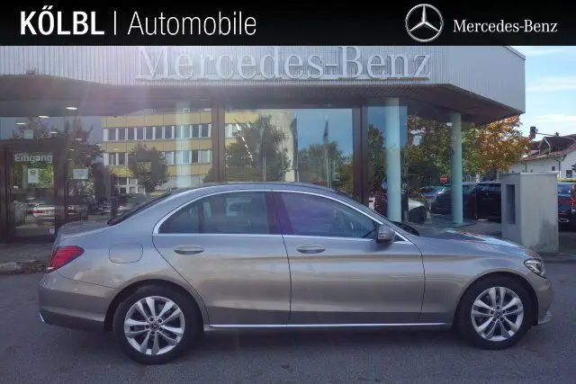 Photo 1 : Mercedes-benz Classe C 2019 Petrol