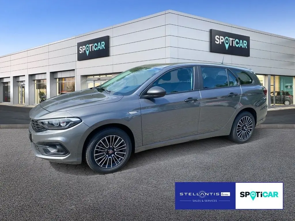 Photo 1 : Fiat Tipo 2024 Petrol