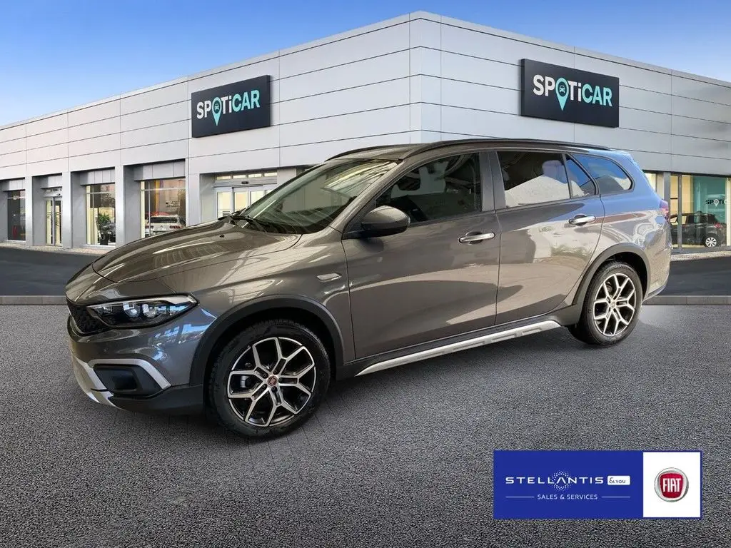 Photo 1 : Fiat Tipo 2024 Essence