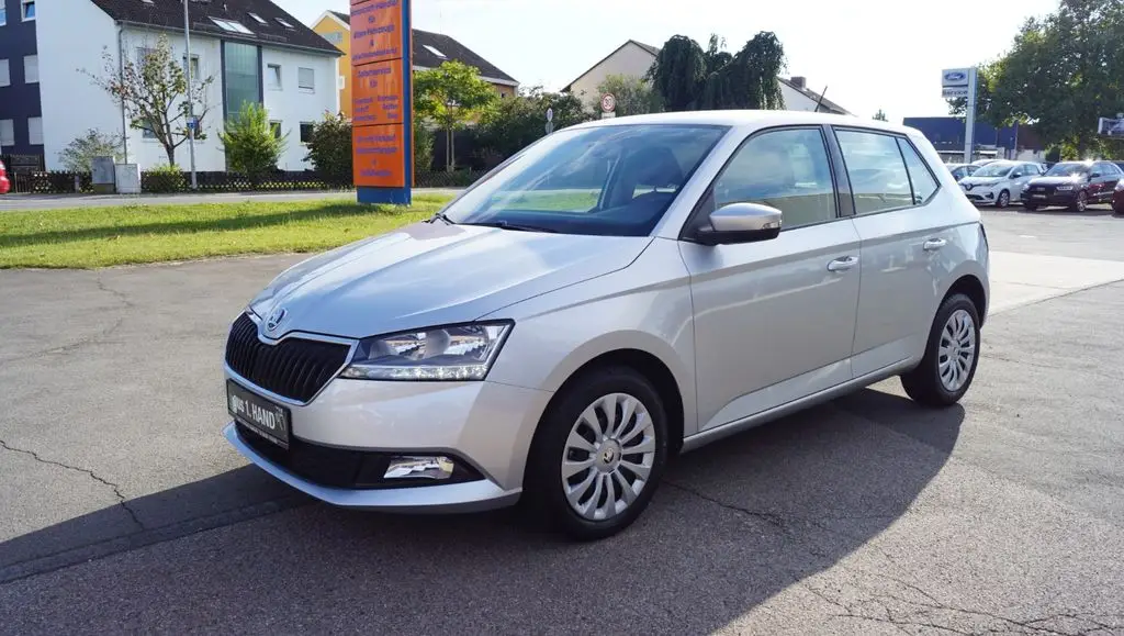 Photo 1 : Skoda Fabia 2020 Petrol