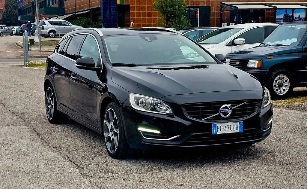 Photo 1 : Volvo V60 2015 Diesel