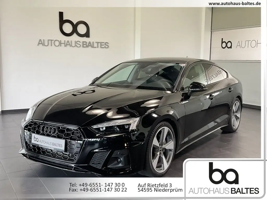 Photo 1 : Audi A5 2023 Essence