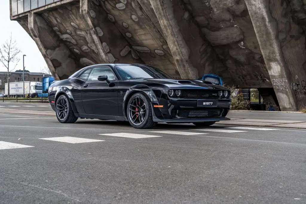 Photo 1 : Dodge Challenger 2020 Essence