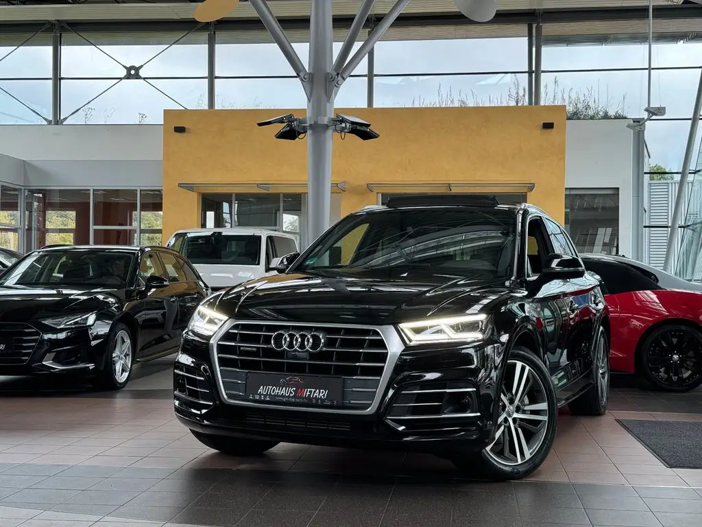 Photo 1 : Audi Q5 2017 Essence