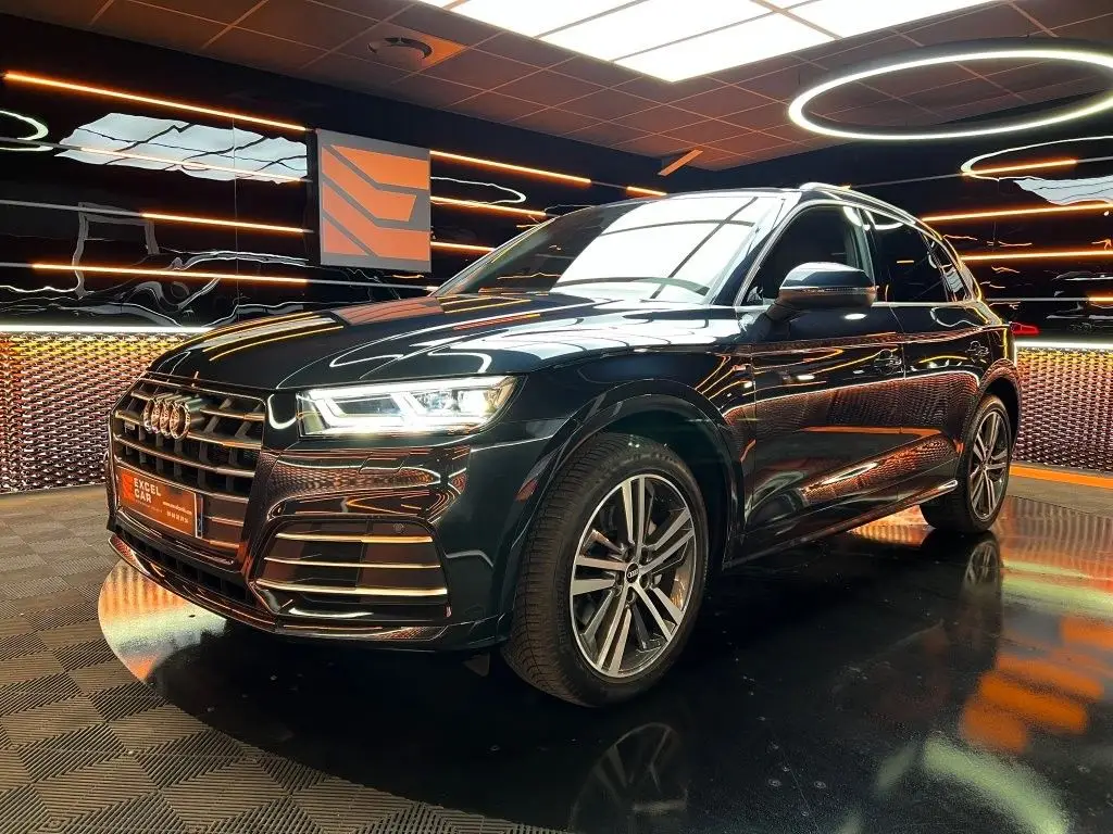 Photo 1 : Audi Q5 2020 Hybrid