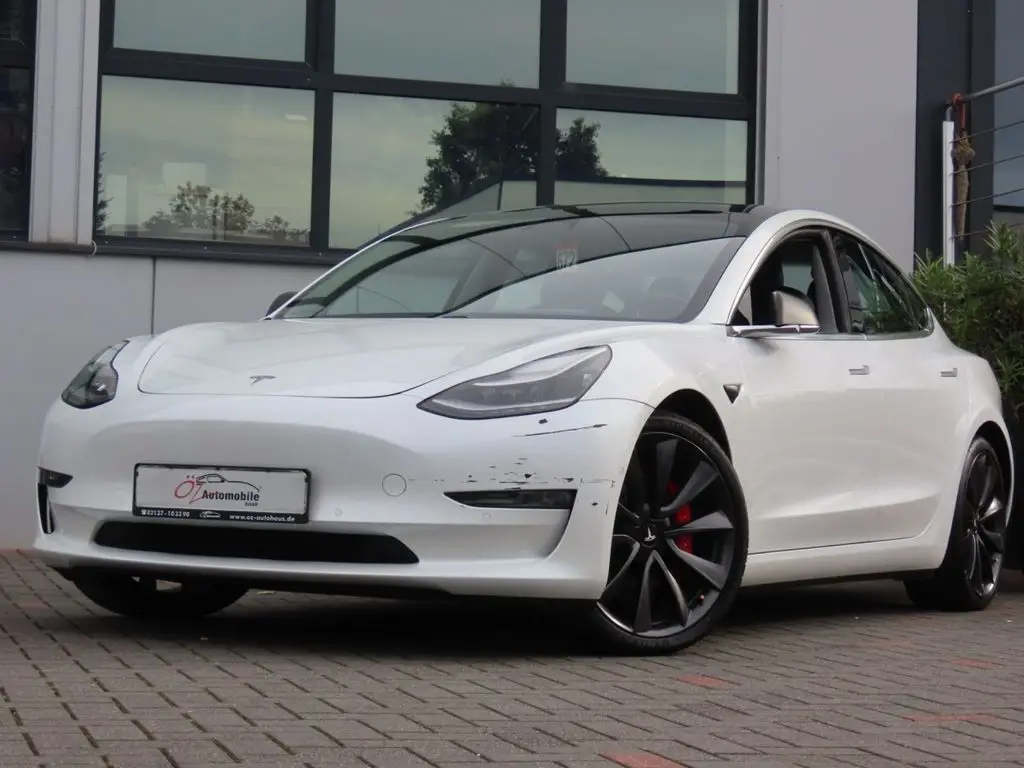 Photo 1 : Tesla Model 3 2020 Not specified