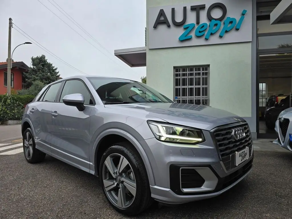 Photo 1 : Audi Q2 2020 Essence