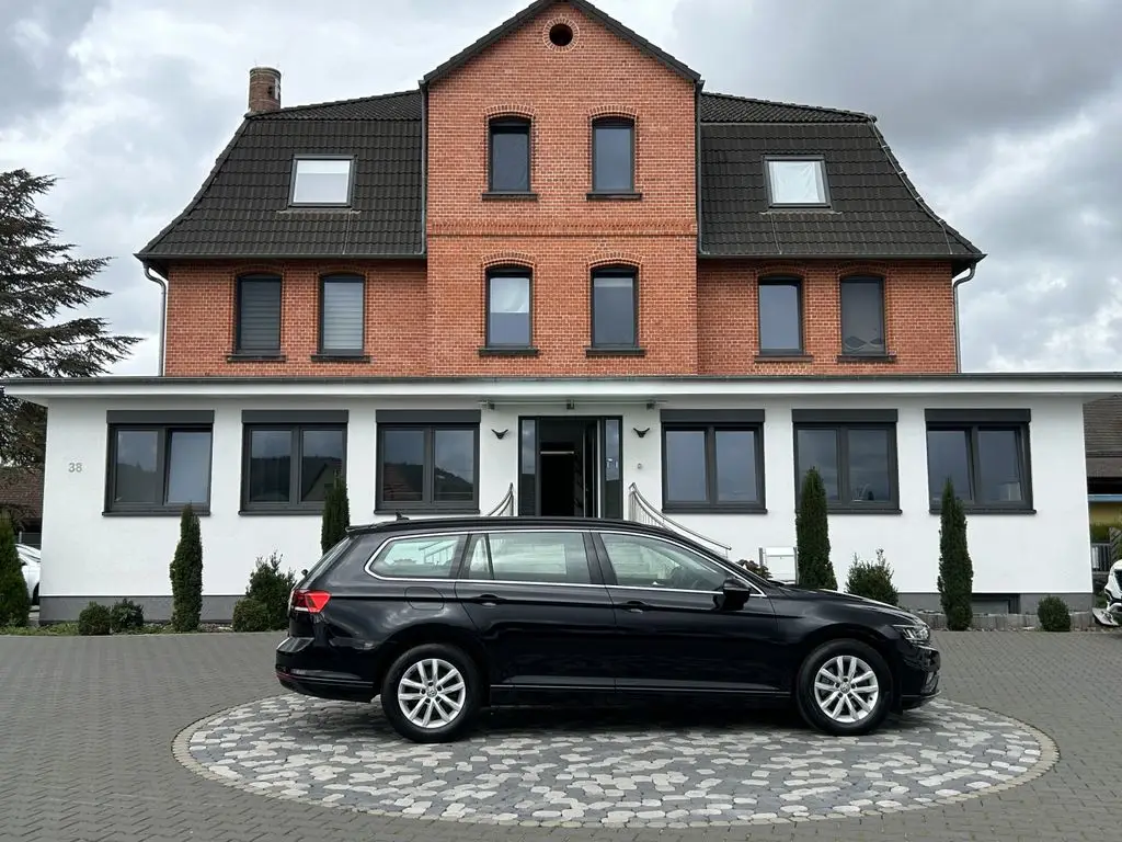 Photo 1 : Volkswagen Passat 2020 Diesel