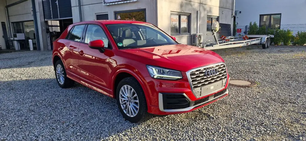 Photo 1 : Audi Q2 2020 Petrol