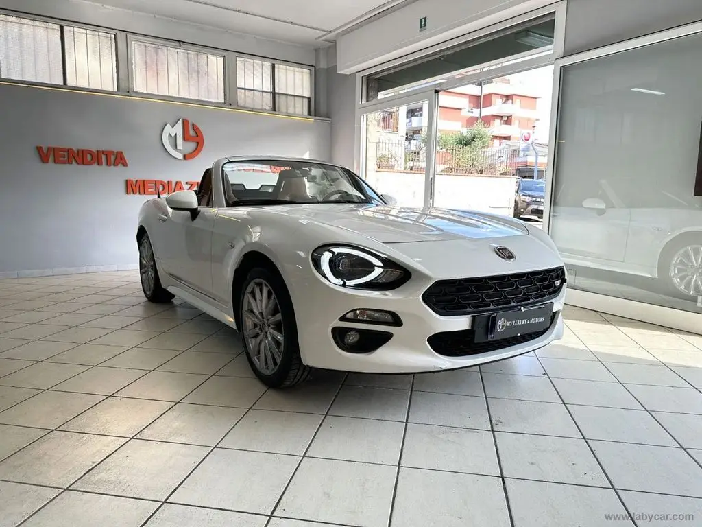 Photo 1 : Fiat 124 Spider 2017 Petrol