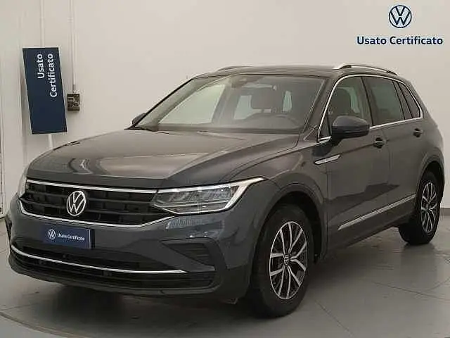 Photo 1 : Volkswagen Tiguan 2021 Essence