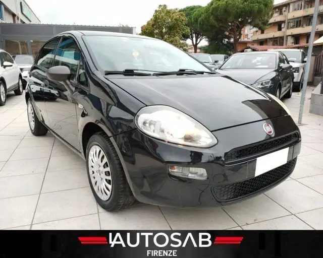 Photo 1 : Fiat Punto 2018 Petrol