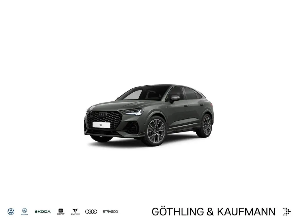 Photo 1 : Audi Q3 2024 Petrol