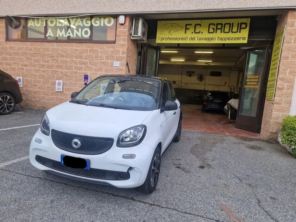 Photo 1 : Smart Forfour 2017 Essence