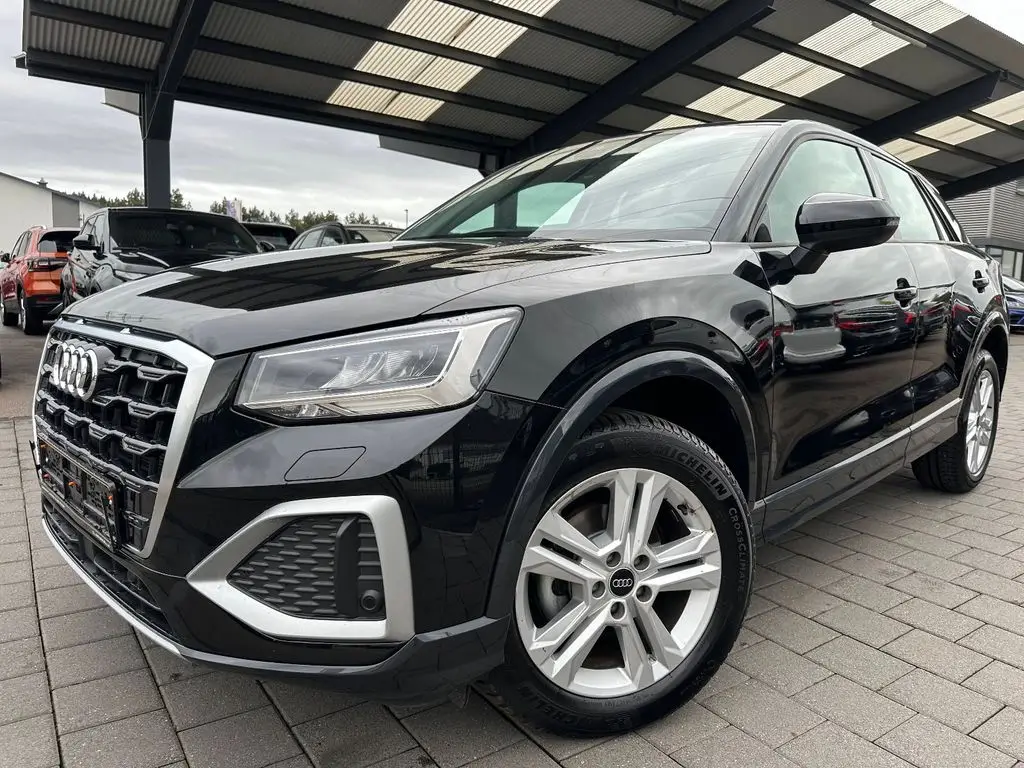 Photo 1 : Audi Q2 2023 Essence