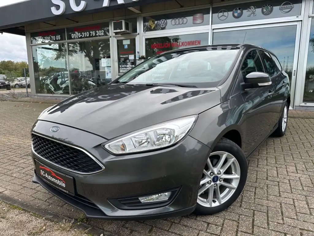 Photo 1 : Ford Focus 2017 Petrol