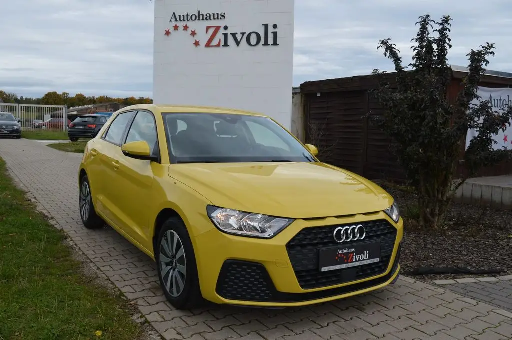 Photo 1 : Audi A1 2019 Essence