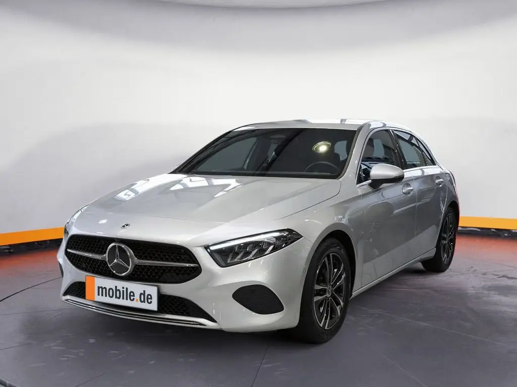 Photo 1 : Mercedes-benz Classe A 2023 Petrol