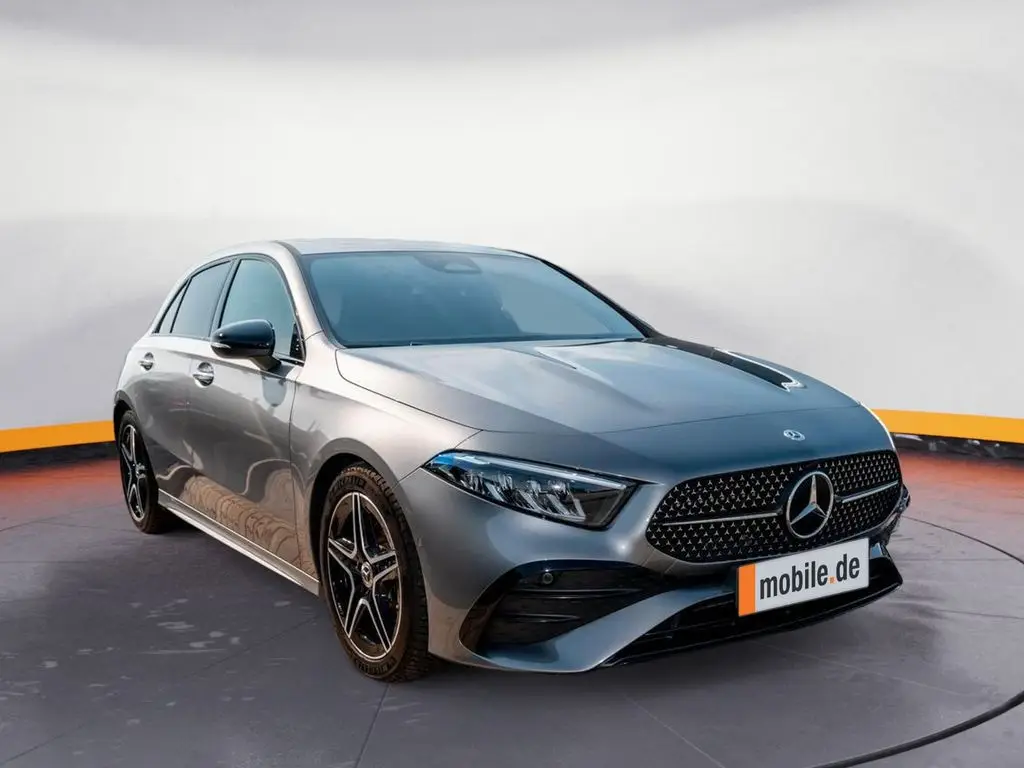 Photo 1 : Mercedes-benz Classe A 2023 Petrol