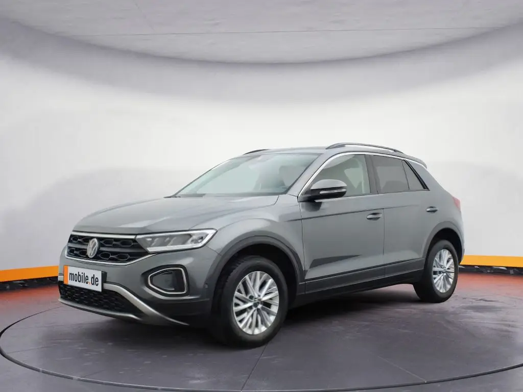 Photo 1 : Volkswagen T-roc 2023 Essence