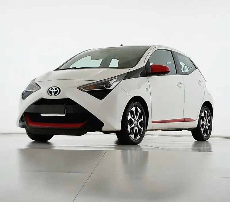 Photo 1 : Toyota Aygo X 2018 Essence