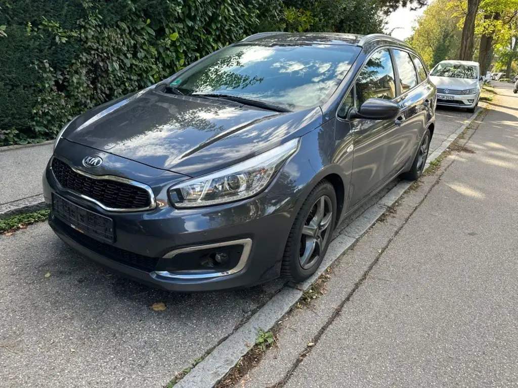 Photo 1 : Kia Ceed 2016 Petrol