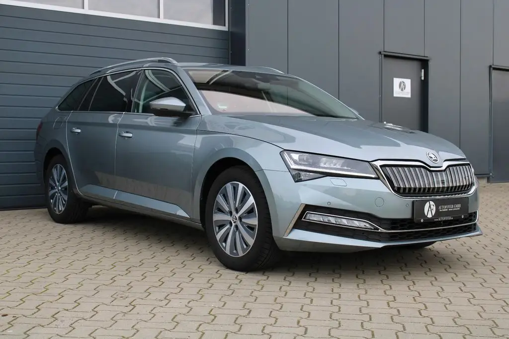 Photo 1 : Skoda Superb 2021 Hybride