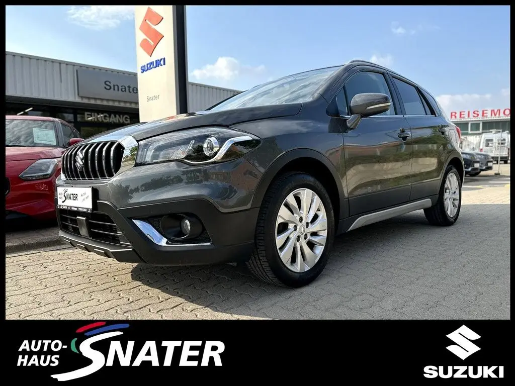 Photo 1 : Suzuki Sx4 2017 Petrol