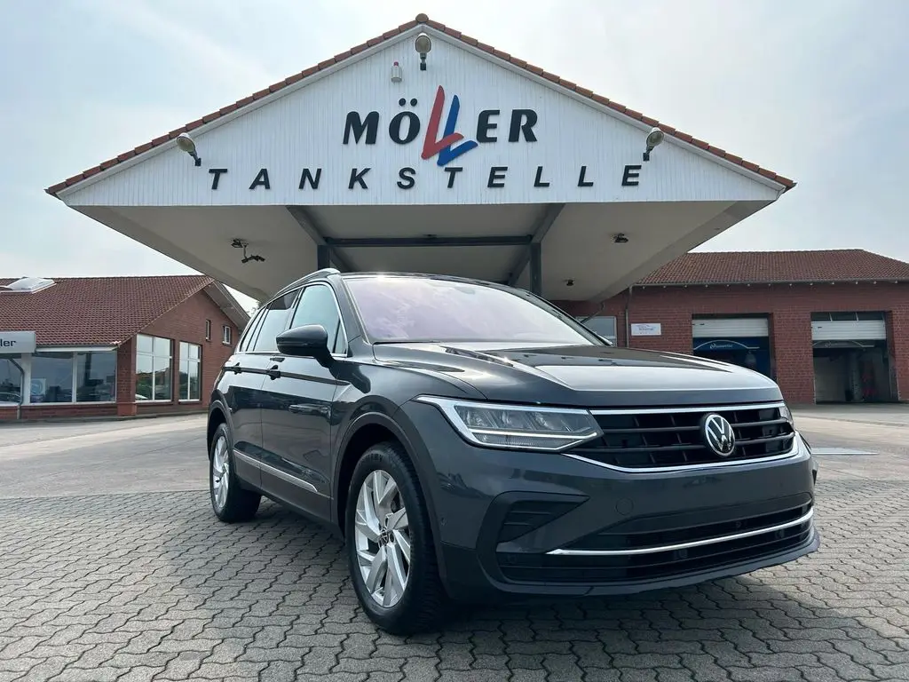 Photo 1 : Volkswagen Tiguan 2023 Essence